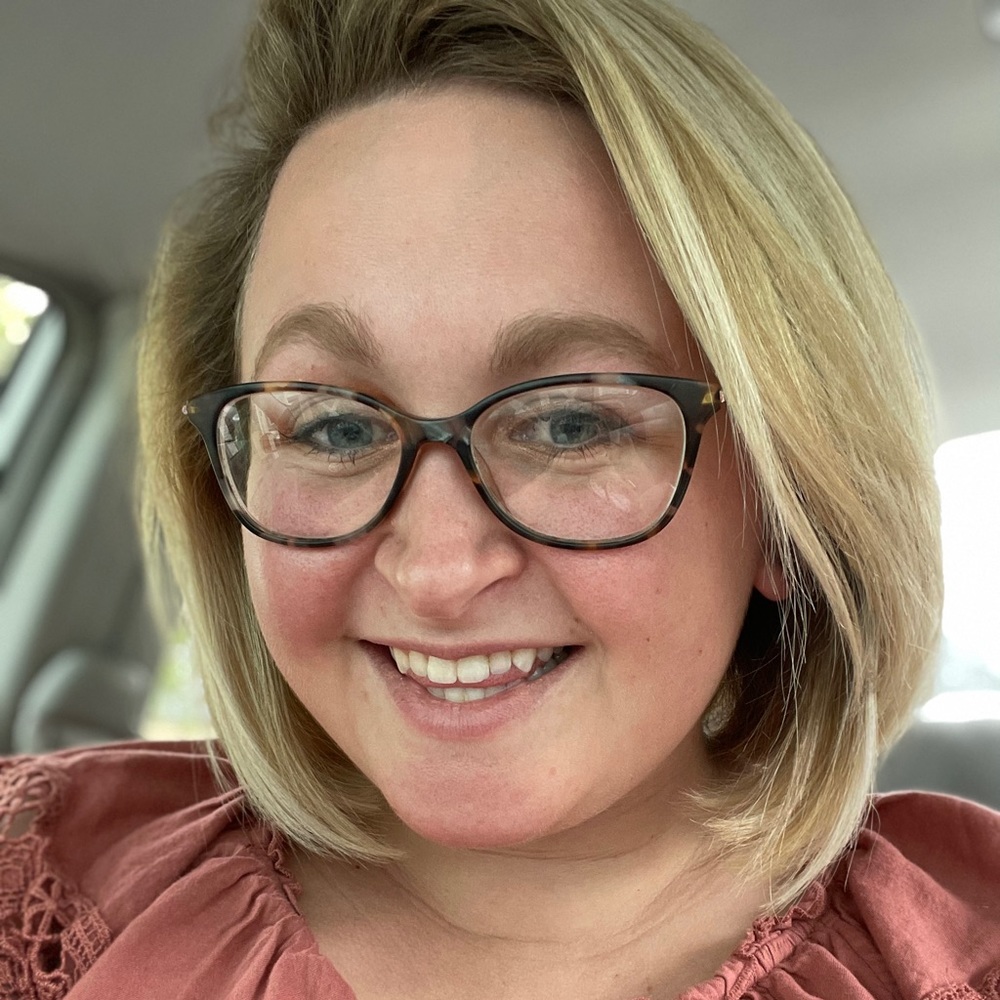 Meet your Posher, Lauren